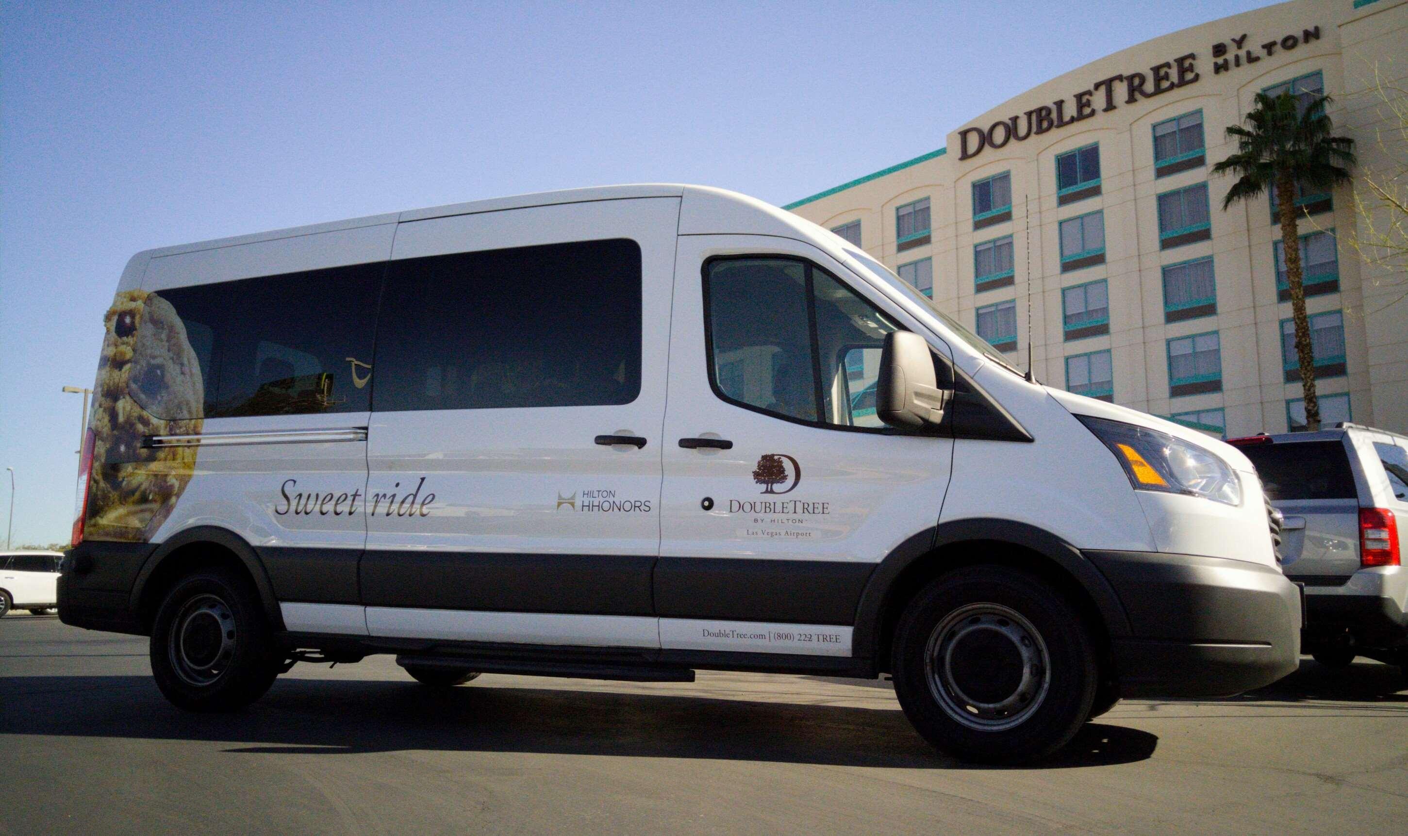 Doubletree By Hilton Las Vegas Airport Exterior photo