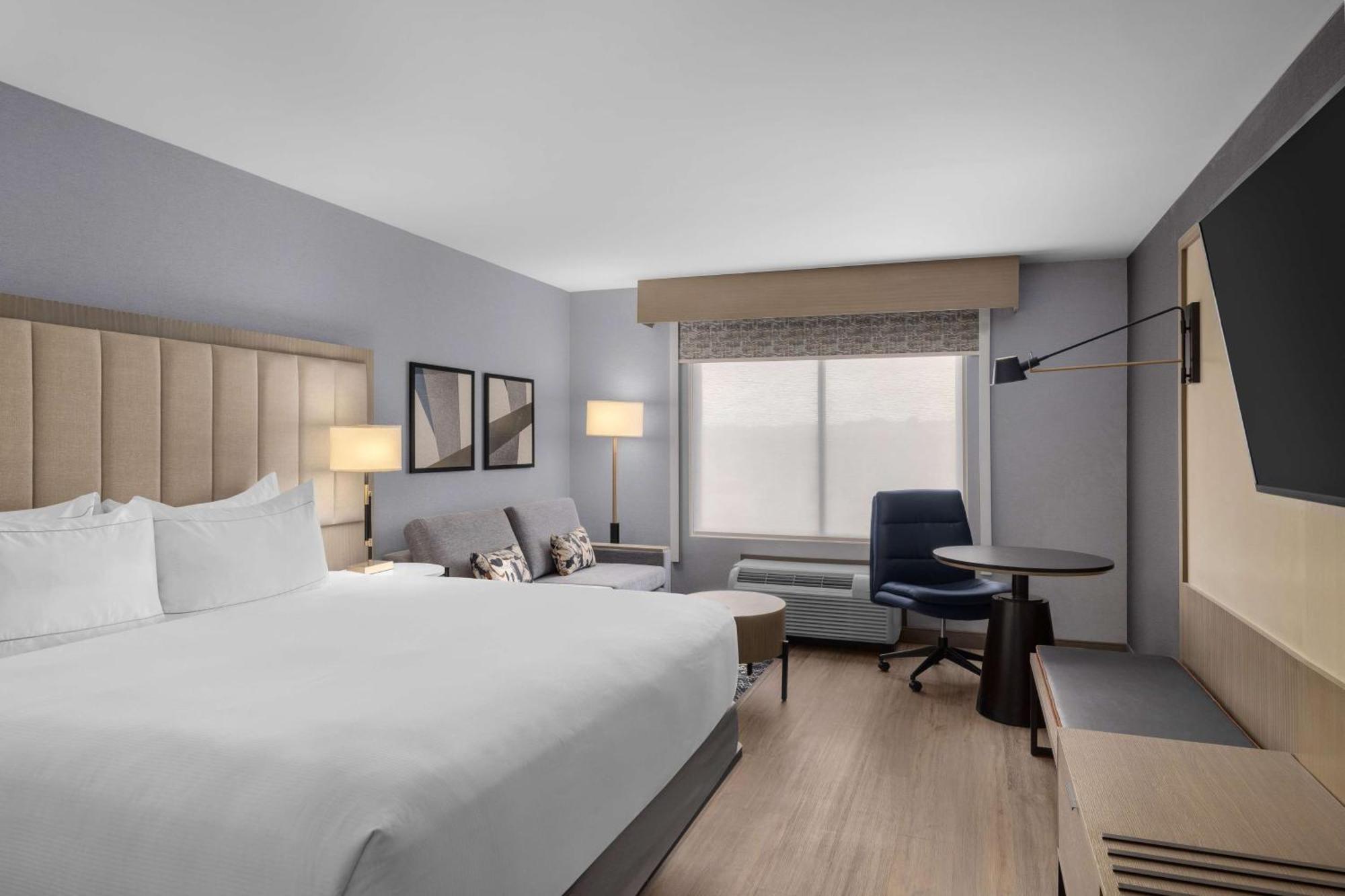 Doubletree By Hilton Las Vegas Airport Exterior photo