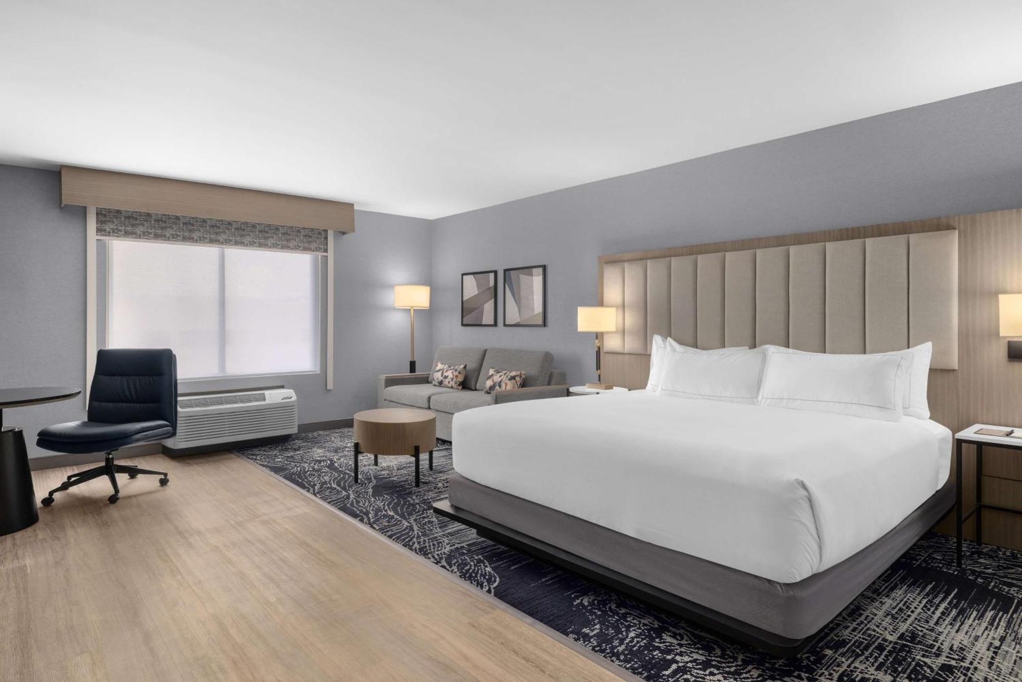 Doubletree By Hilton Las Vegas Airport Exterior photo