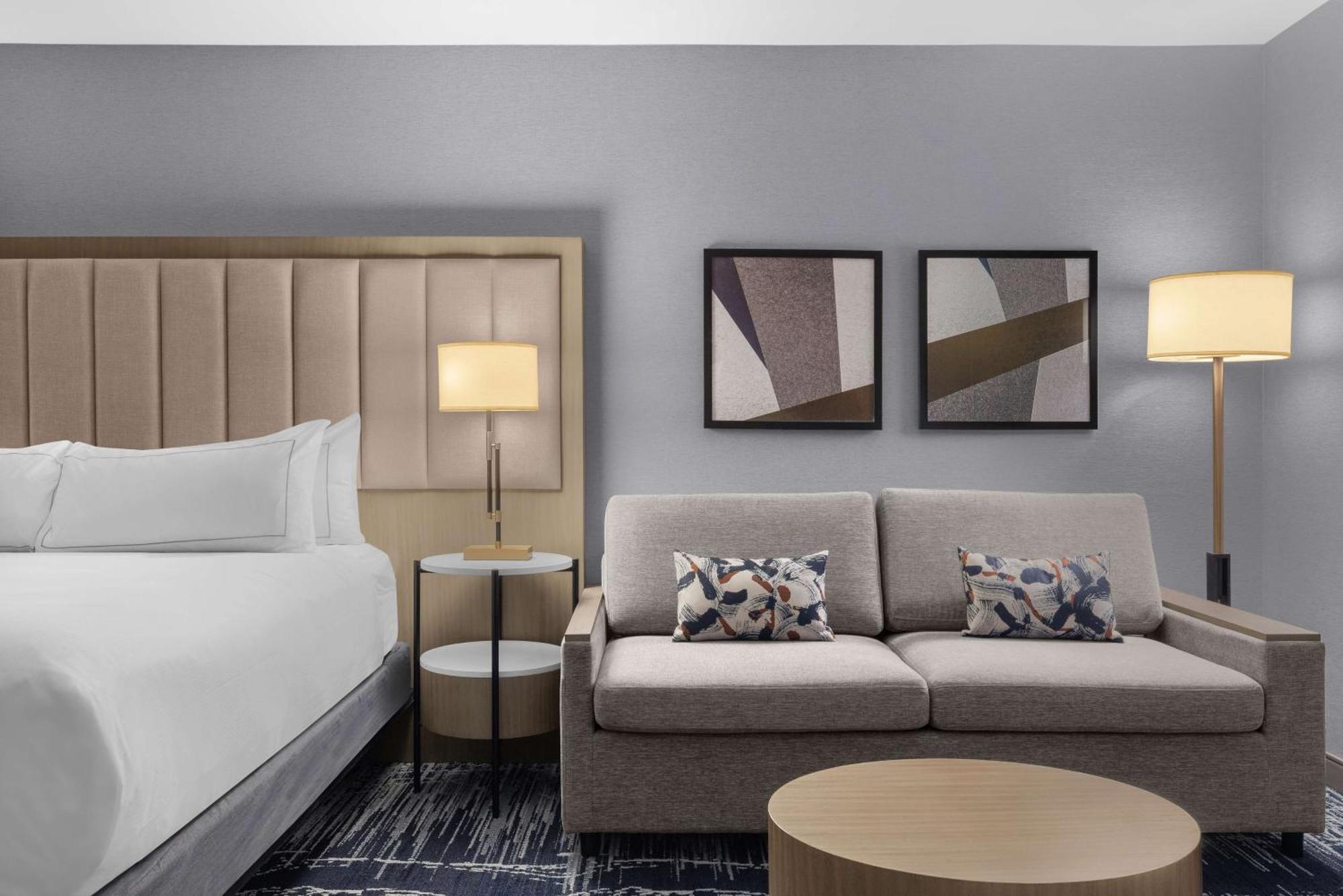 Doubletree By Hilton Las Vegas Airport Exterior photo